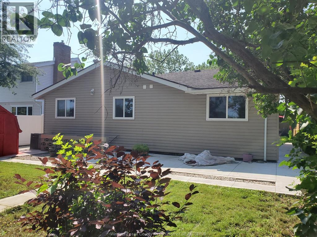 9500 Ridge Road, Windsor, Ontario  N8R 1G4 - Photo 12 - 26018675