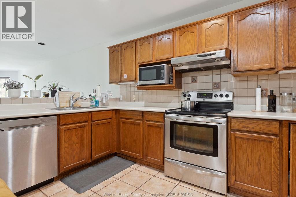 1544 Imperial Crescent, Windsor, Ontario  N9G 2T8 - Photo 8 - 26018874