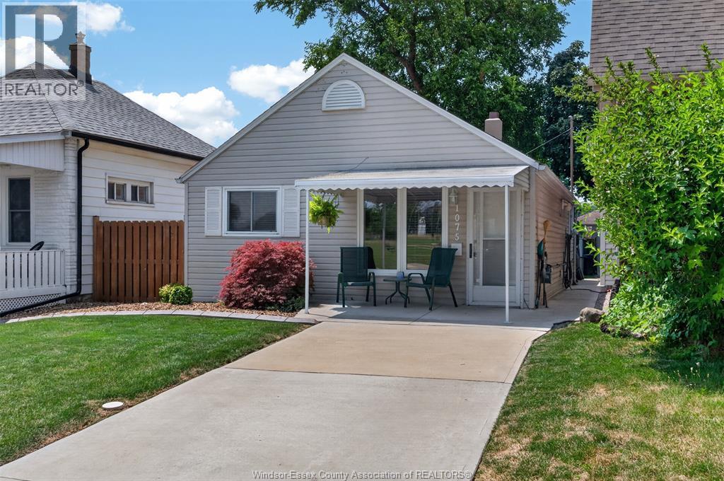 1075 CURRY, Windsor, Ontario