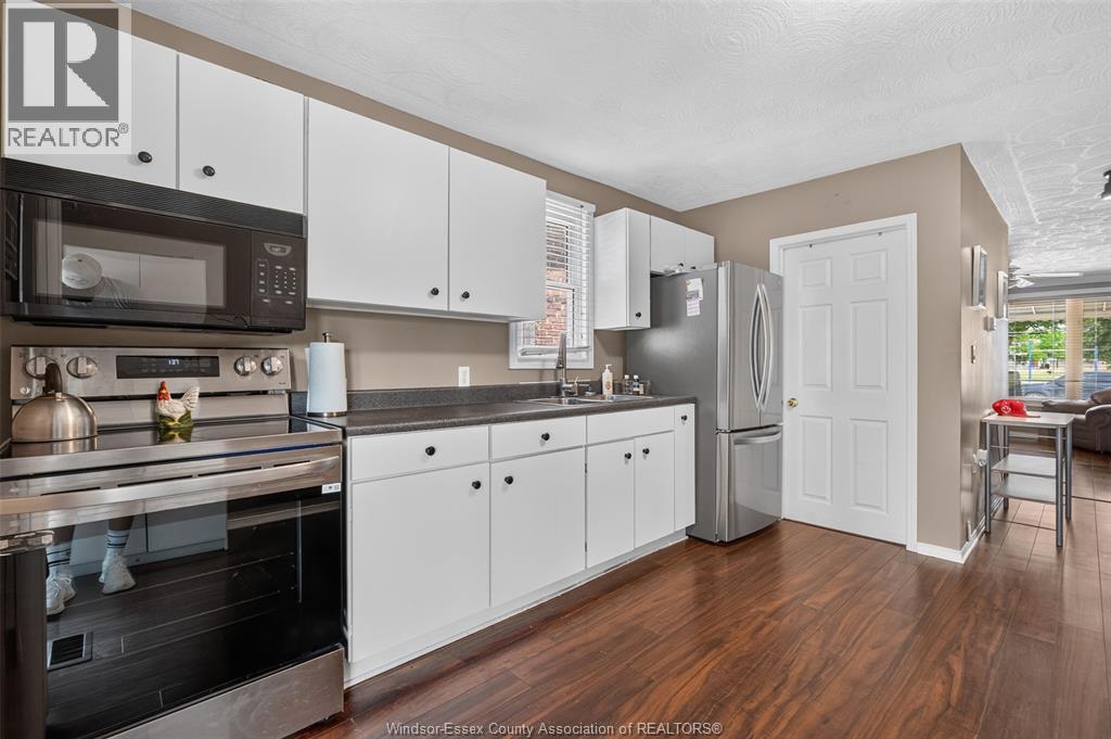 1075 Curry, Windsor, Ontario  N9B 2C6 - Photo 12 - 26018873