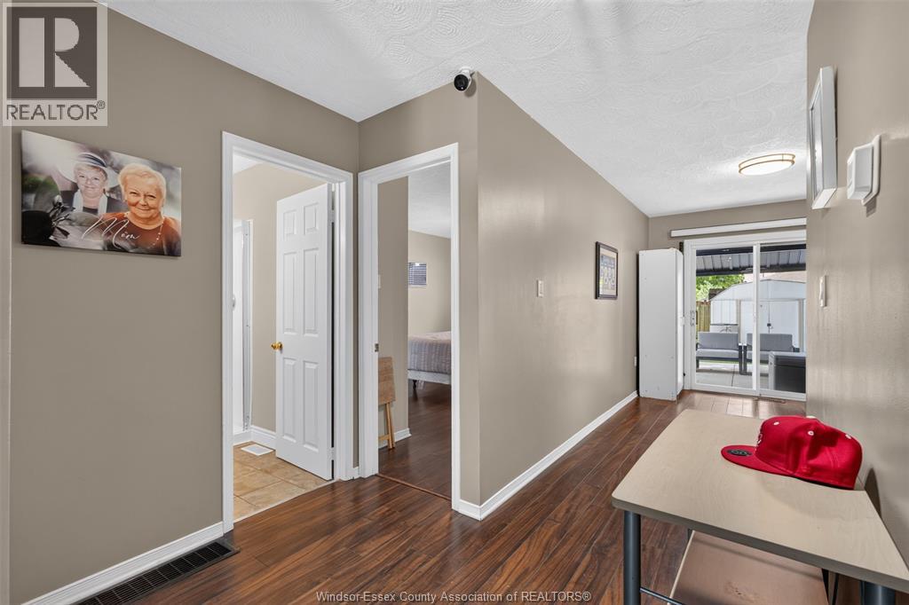1075 Curry, Windsor, Ontario  N9B 2C6 - Photo 8 - 26018873