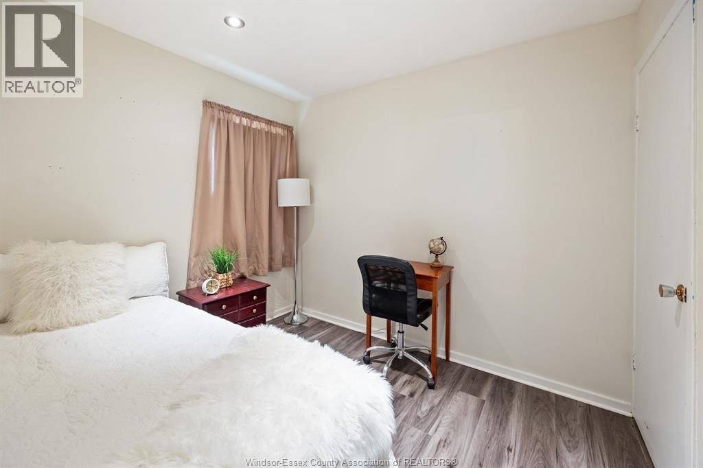 3672 Girardot, Windsor, Ontario  N9C 1W5 - Photo 11 - 26018893