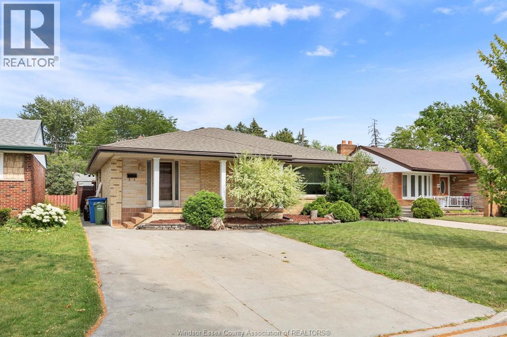 850 Greendale Drive, Windsor, Ontario  N8S 4B1 - Photo 2 - 26018888