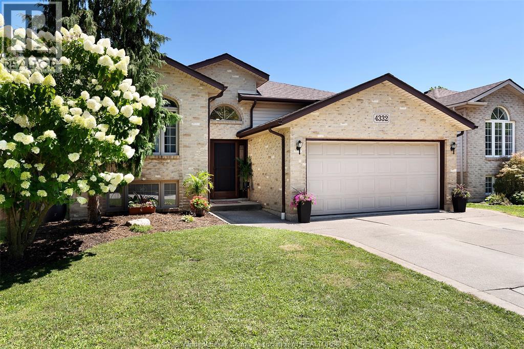 4332 Monterey Court, Windsor, Ontario  N9G 2Z3 - Photo 2 - 26018901