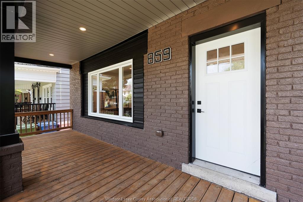 859 Moy Avenue, Windsor, Ontario  N9A 2N7 - Photo 3 - 26018862