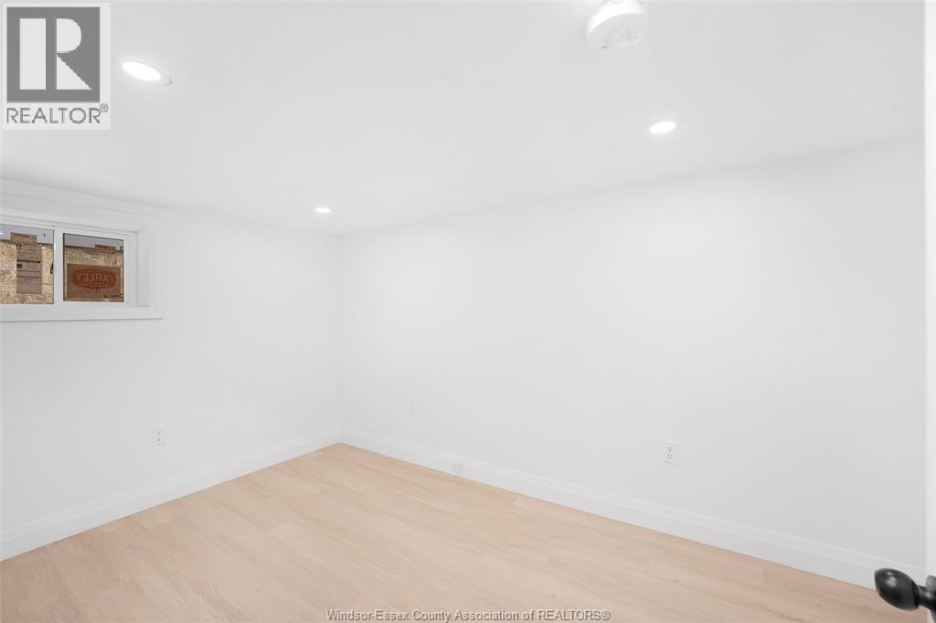 859 Moy Avenue, Windsor, Ontario  N9A 2N7 - Photo 31 - 26018862