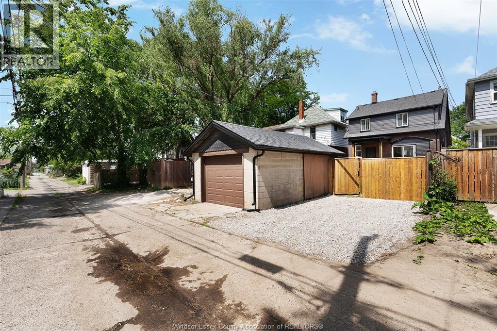 859 Moy Avenue, Windsor, Ontario  N9A 2N7 - Photo 38 - 26018862