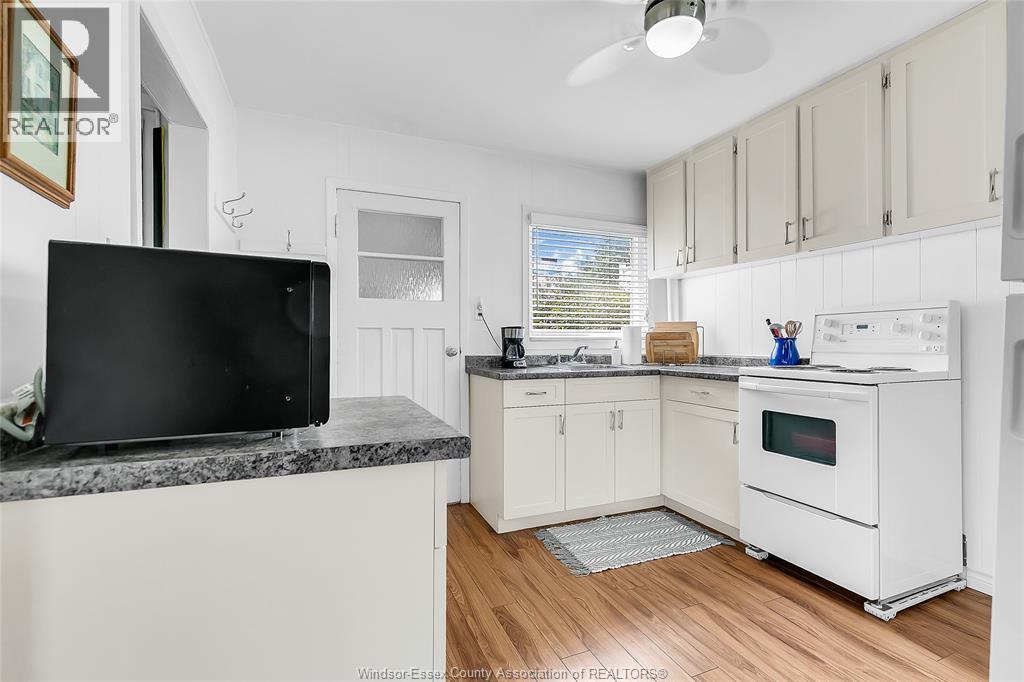 567 Stanley, Windsor, Ontario  N8X 3A9 - Photo 10 - 26018868