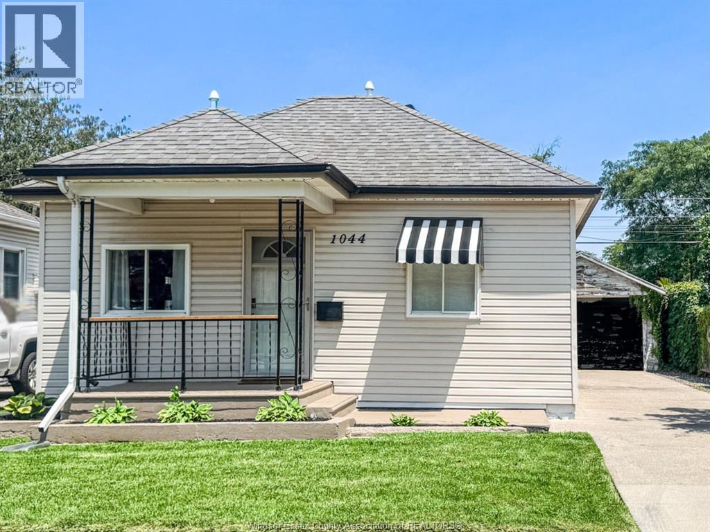 1044 Reedmere Road, Windsor, Ontario  N8S 2M1 - Photo 2 - 26018809
