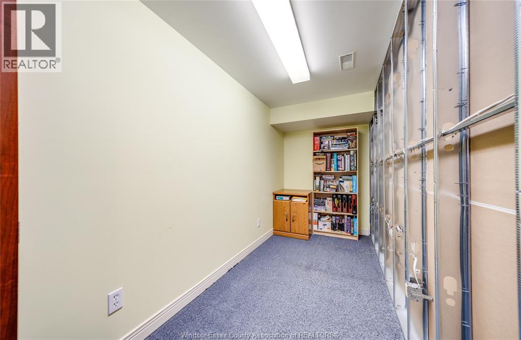 2485 Youngstown Street, Windsor, Ontario  N9E 4L7 - Photo 44 - 26018112