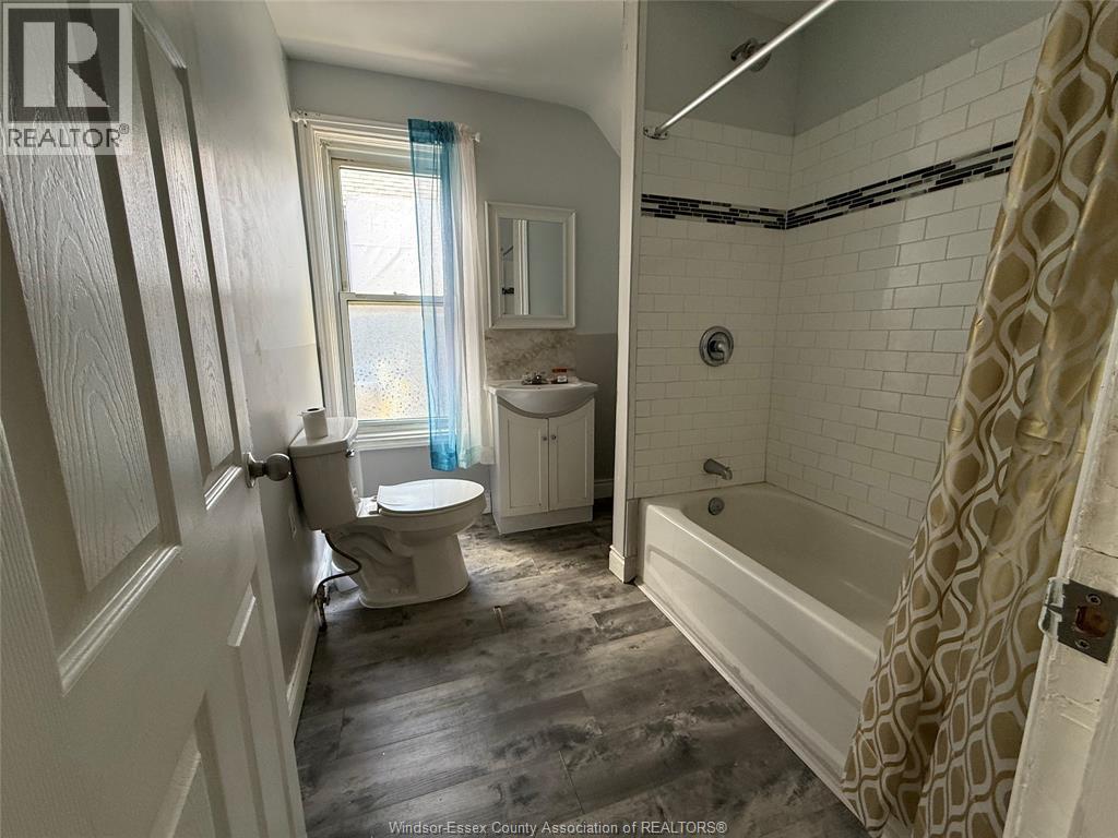 669 Marentette Unit# Upper, Windsor, Ontario  N9A 1Z3 - Photo 6 - 26018904