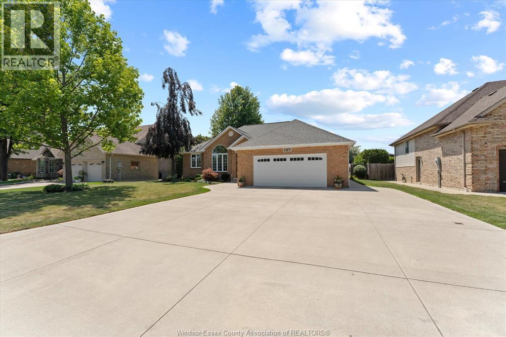 127 Wintermute Avenue, Lakeshore, Ontario  N8L 0Y6 - Photo 3 - 26018939