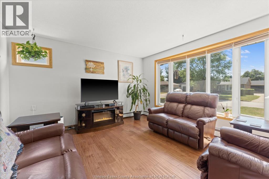5086 Colbourne Drive, Windsor, Ontario  N8T 1T8 - Photo 6 - 26018913
