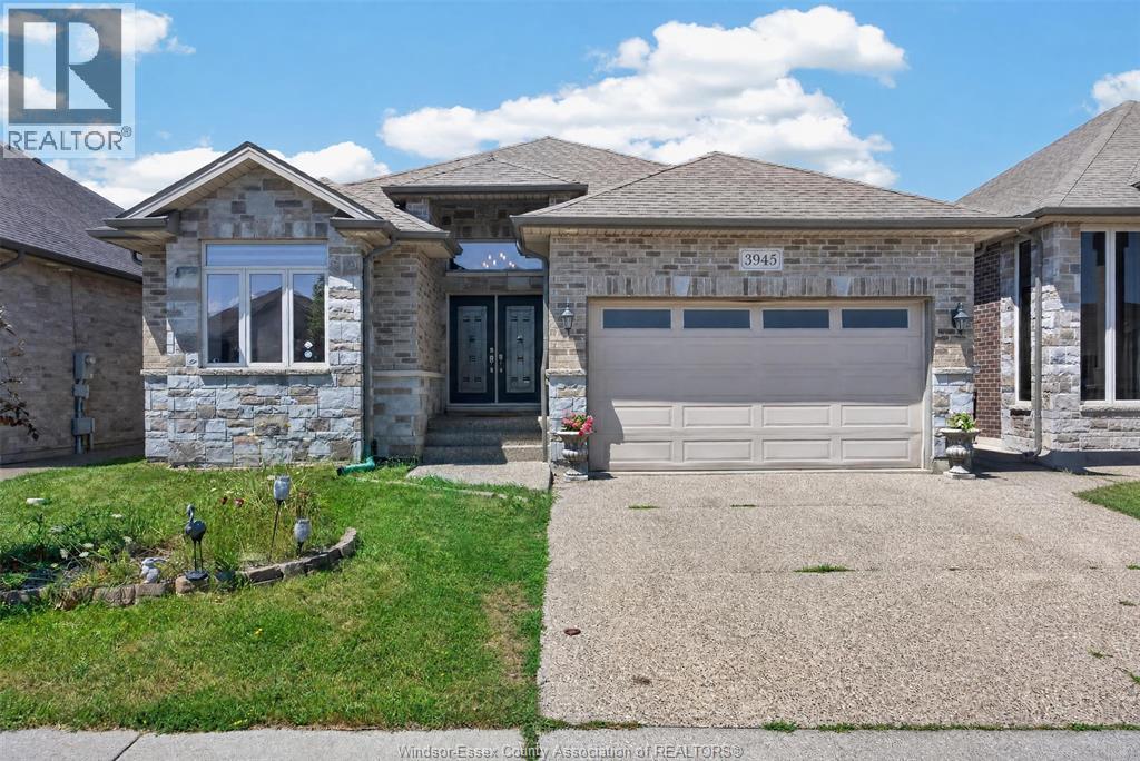 3945 Zanzibar Crescent, Windsor, Ontario  N9G 0A5 - Photo 1 - 26018935