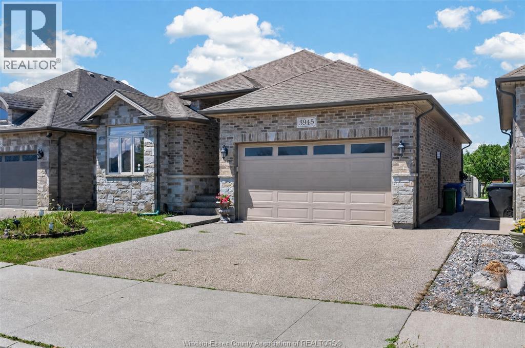3945 Zanzibar Crescent, Windsor, Ontario  N9G 0A5 - Photo 3 - 26018935