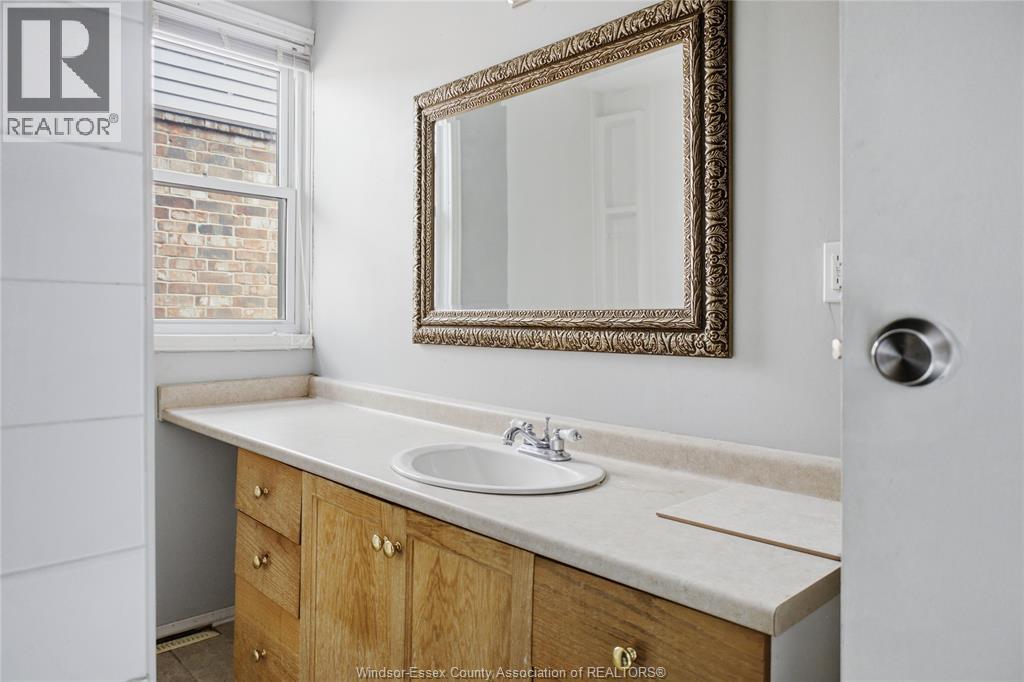 977 Gladstone, Windsor, Ontario  N9A 2R5 - Photo 15 - 26018964