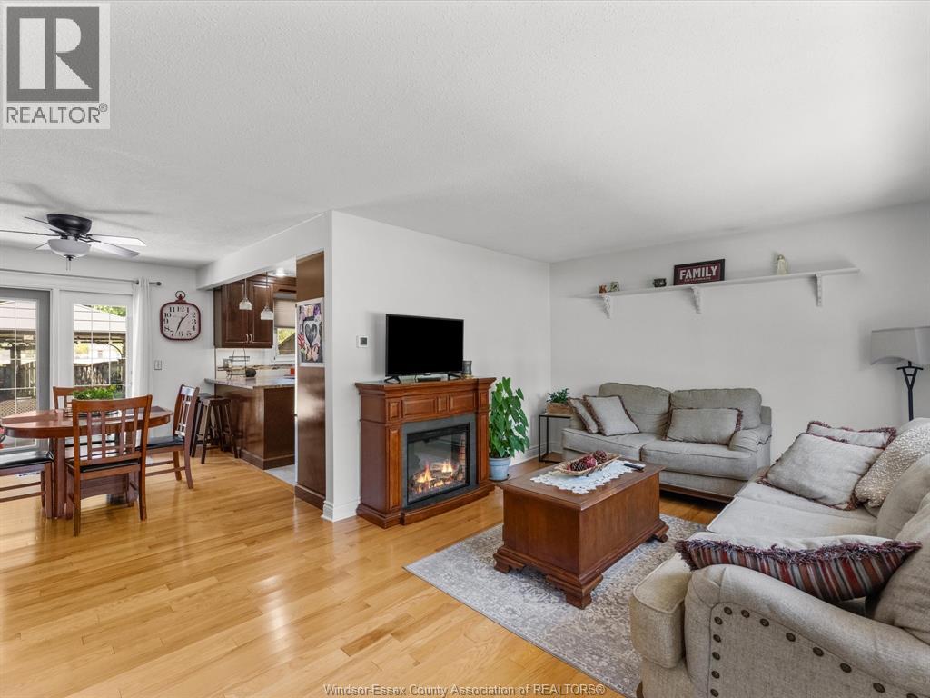 119 Hill Street, Cottam, Ontario  N0R 1B0 - Photo 2 - 26018958