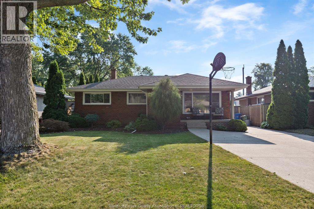 462 Dormar Drive, Windsor, Ontario  N8S 3Z4 - Photo 2 - 26018957