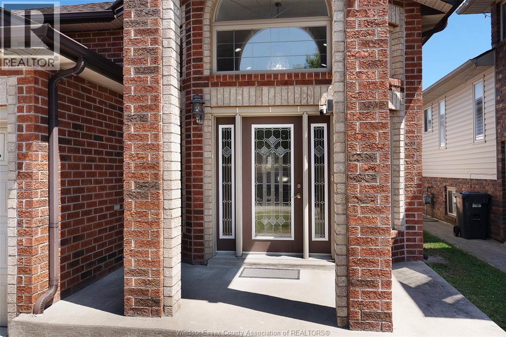 4553 Osaka Circle, Windsor, Ontario  N9G 3G4 - Photo 4 - 26018963