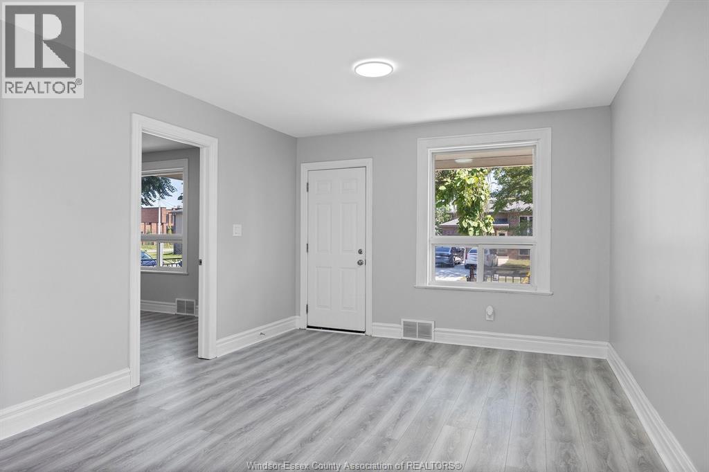 1056-1060 Niagara, Windsor, Ontario  N9A 3V2 - Photo 7 - 26019011