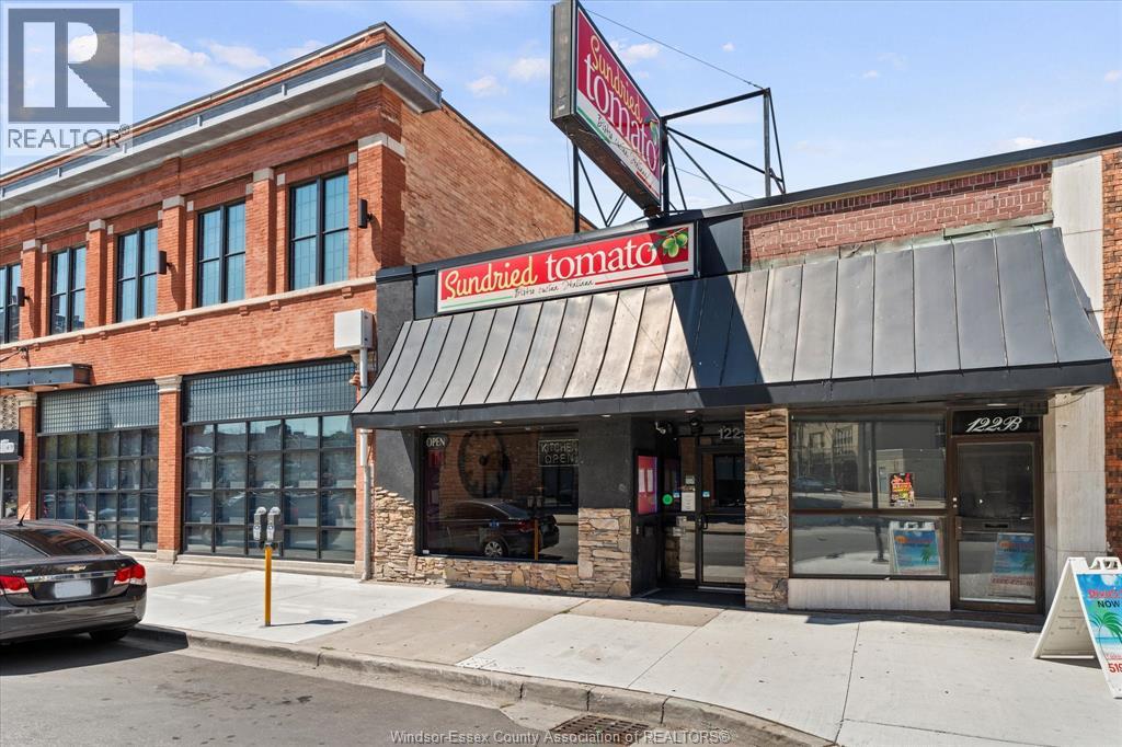 122 Chatham Street West, Windsor, Ontario  N8X 1V3 - Photo 3 - 26019003