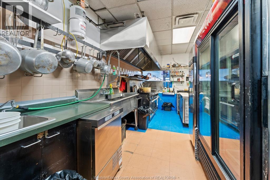 122 Chatham Street West, Windsor, Ontario  N8X 1V3 - Photo 31 - 26019003