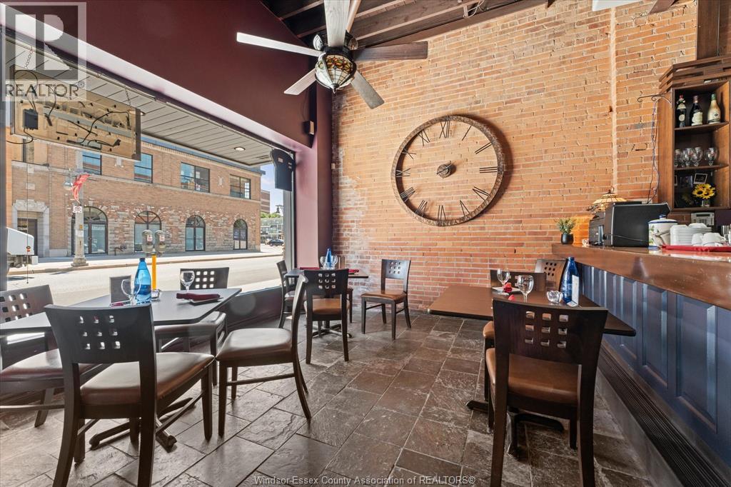 122 Chatham Street West, Windsor, Ontario  N8X 1V3 - Photo 7 - 26019003