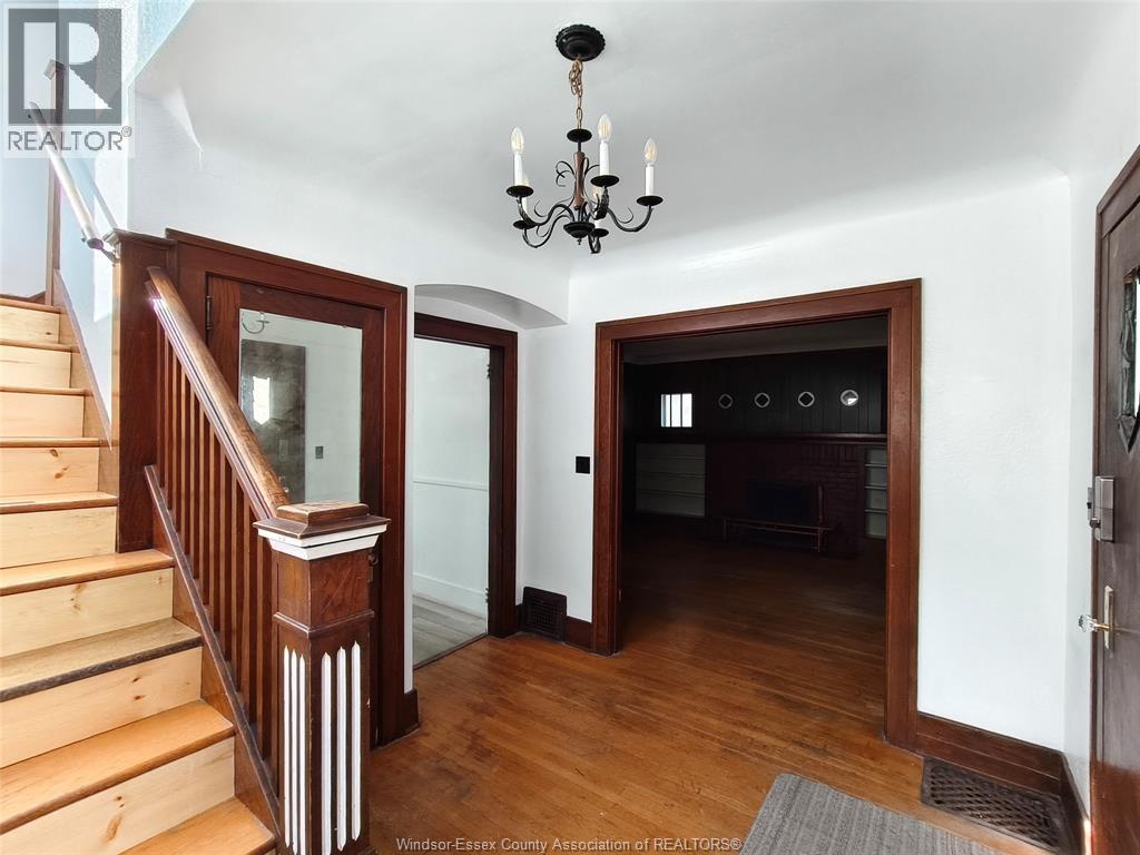 3046 Alexander Unit# Main, Windsor, Ontario  N9C 1G5 - Photo 5 - 26018866