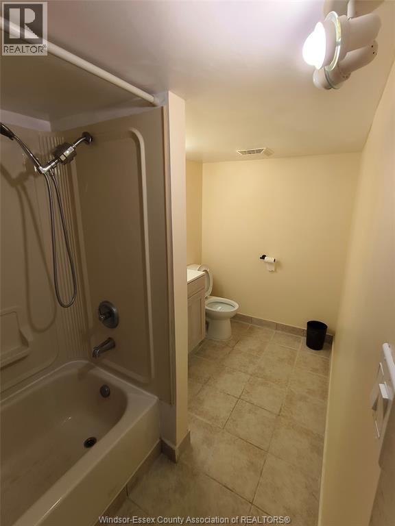3046 Alexander Unit# Main, Windsor, Ontario  N9C 1G5 - Photo 6 - 26018866