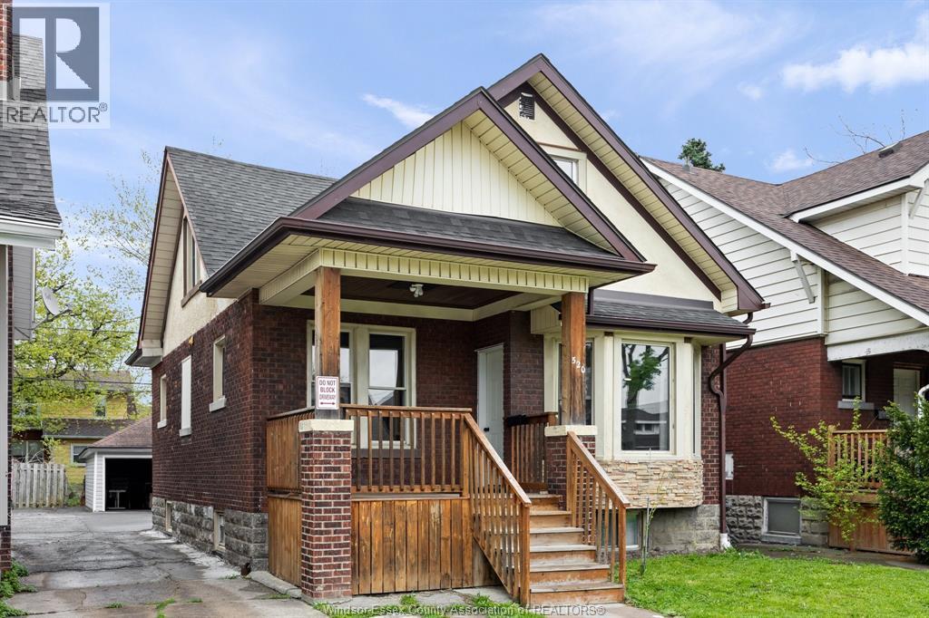 520 Rankin Avenue, Windsor, Ontario  N9B 2R7 - Photo 1 - 26019010