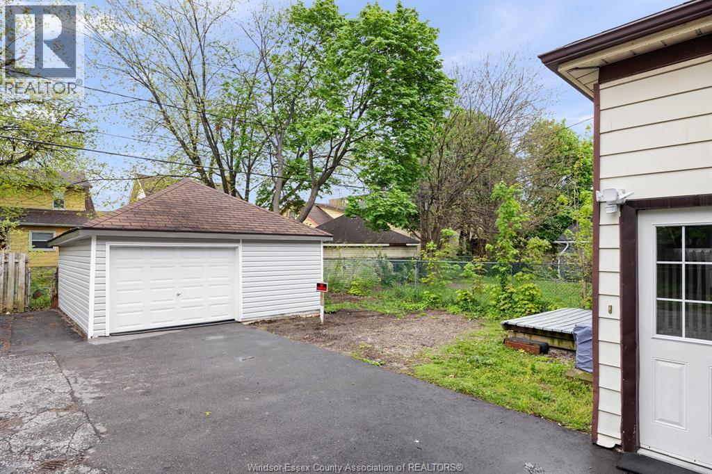 520 Rankin Avenue, Windsor, Ontario  N9B 2R7 - Photo 28 - 26019010