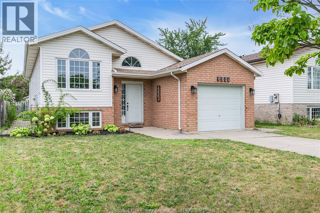 1344 Giselle, Windsor, Ontario  N8W 5P5 - Photo 3 - 26018911