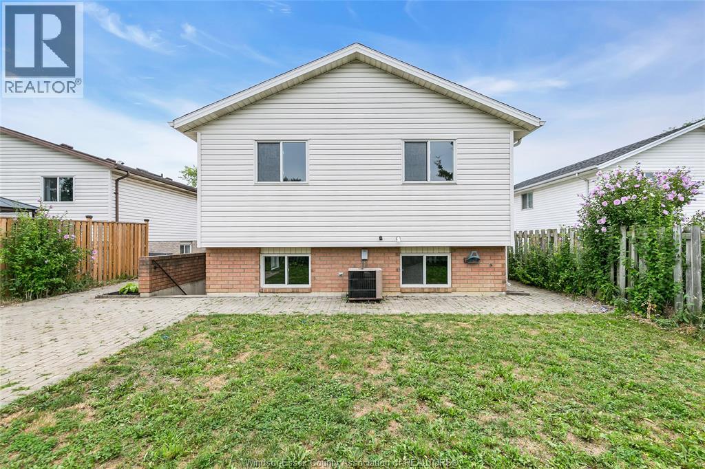 1344 Giselle, Windsor, Ontario  N8W 5P5 - Photo 36 - 26018911