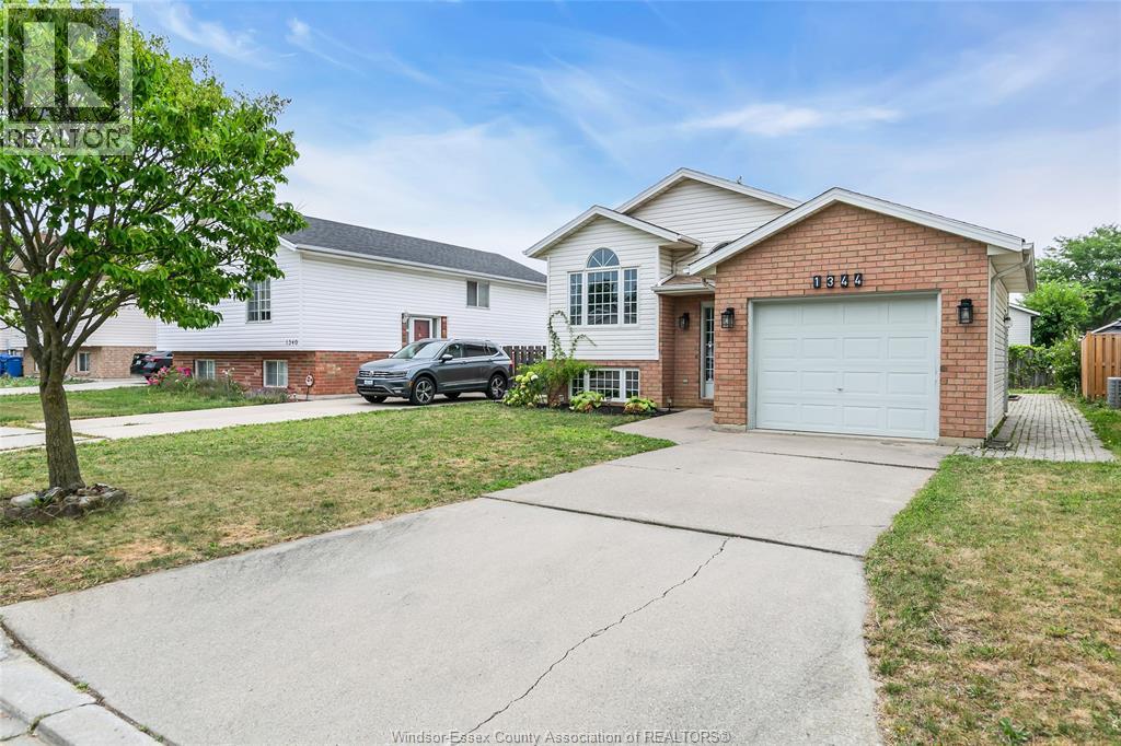1344 Giselle, Windsor, Ontario  N8W 5P5 - Photo 4 - 26018911