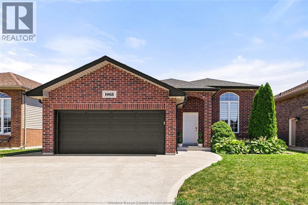 1068 Thunderbay Avenue, Windsor, Ontario  N8P 0C1 - Photo 1 - 26019020