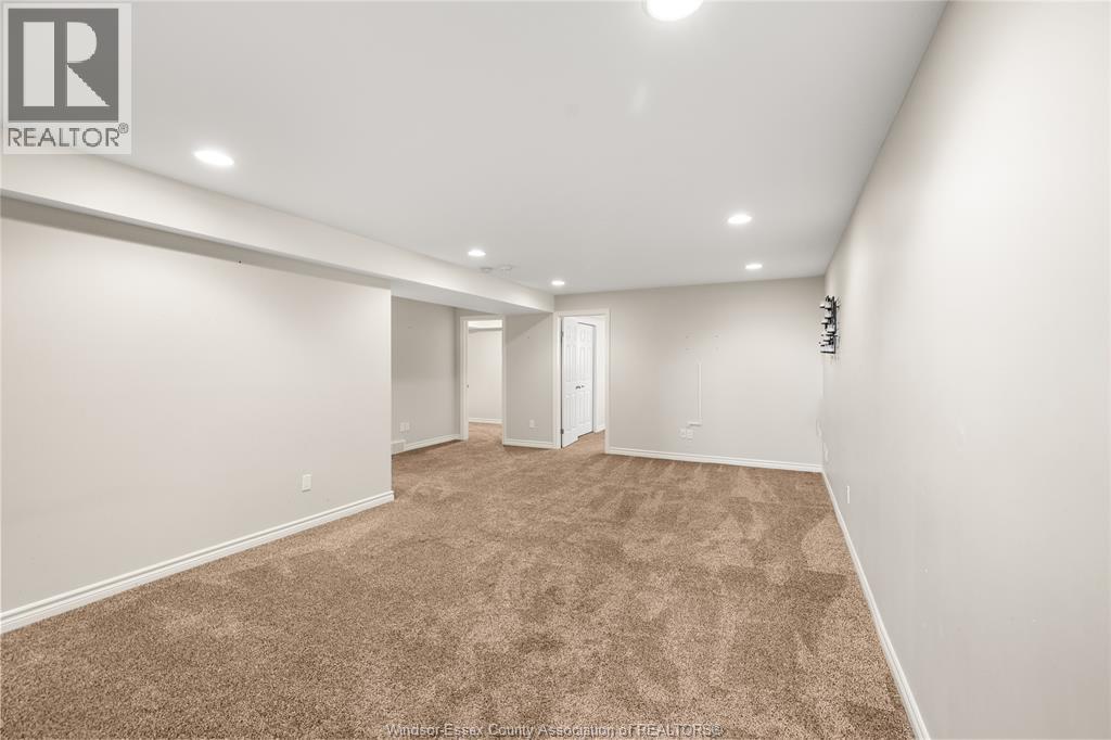 1068 Thunderbay Avenue, Windsor, Ontario  N8P 0C1 - Photo 13 - 26019020