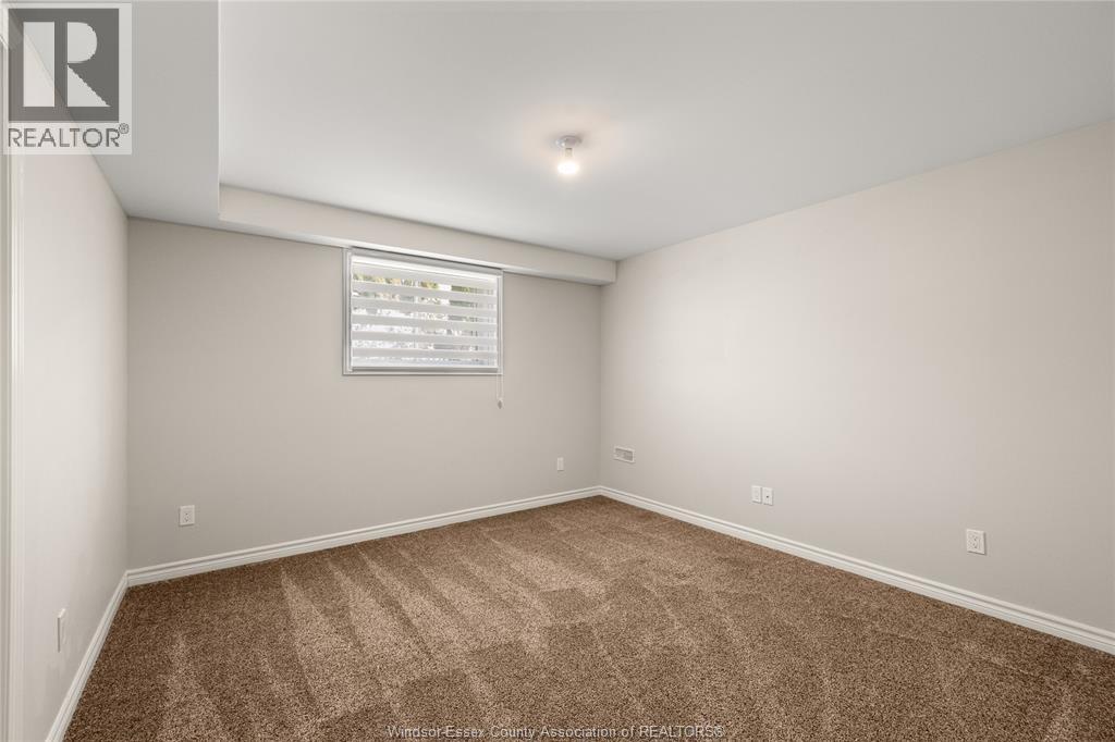 1068 Thunderbay Avenue, Windsor, Ontario  N8P 0C1 - Photo 17 - 26019020