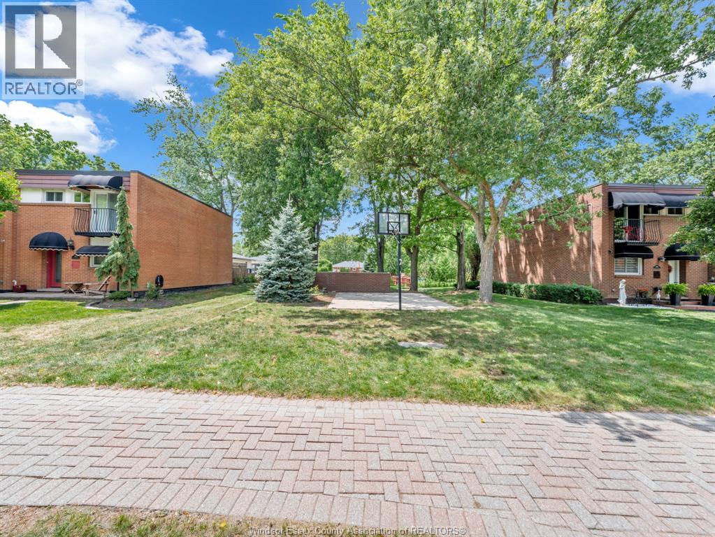 1805 East Gate Estates, Windsor, Ontario  N8T 2T1 - Photo 4 - 26018996