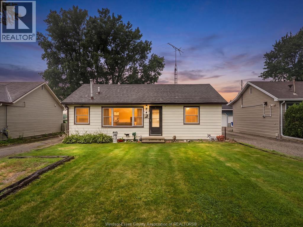 4 Standaert Road, Chatham-Kent, Ontario  N7M 5J7 - Photo 1 - 26019026