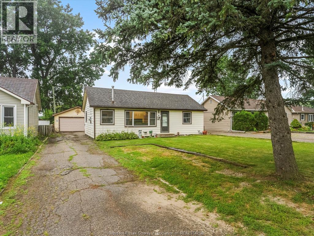 4 Standaert Road, Chatham-Kent, Ontario  N7M 5J7 - Photo 3 - 26019026