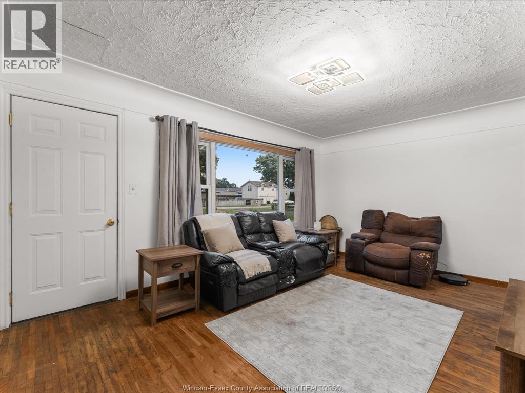 4 Standaert Road, Chatham-Kent, Ontario  N7M 5J7 - Photo 4 - 26019026