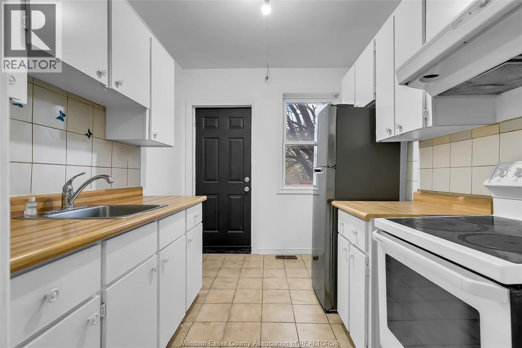 1448 Wyandotte Street West, Windsor, Ontario  N9B 1H4 - Photo 11 - 26019016