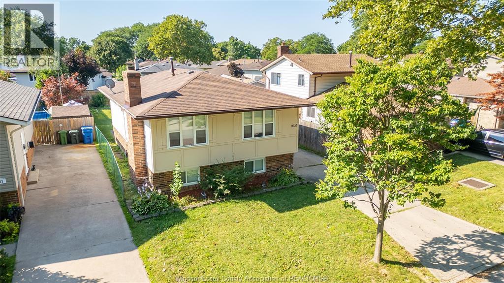 9633 Avery Unit# Upper, Windsor, Ontario  N8R 2C1 - Photo 2 - 26018599