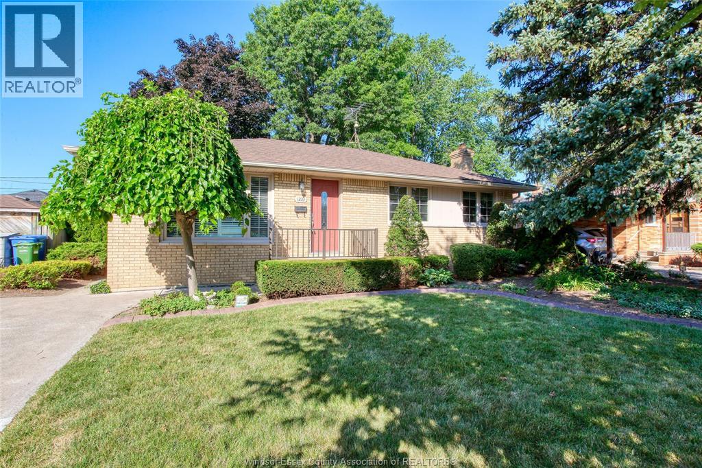 1233 Matthew Brady Boulevard, Windsor, Ontario  N8S 3K2 - Photo 1 - 26019036