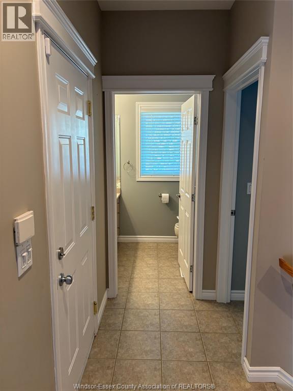 1465 Poisson, Tecumseh, Ontario  N8N 1T5 - Photo 4 - 26019029
