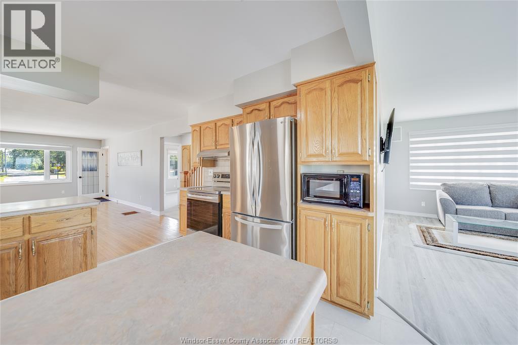13902 Riverside Drive, Tecumseh, Ontario  N8W 1B6 - Photo 13 - 26018563