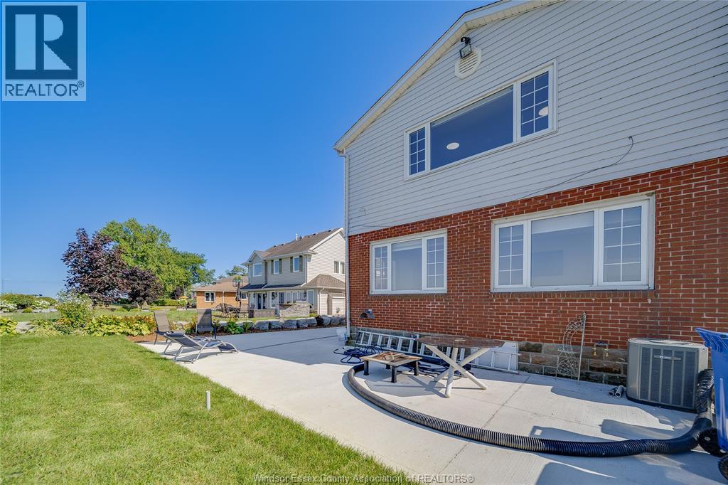 13902 Riverside Drive, Tecumseh, Ontario  N8W 1B6 - Photo 29 - 26018563