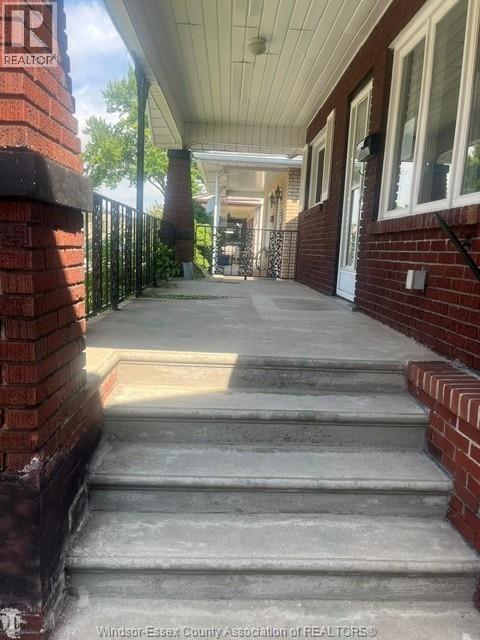 1366 Moy, Windsor, Ontario  N8X 4S6 - Photo 2 - 26019067