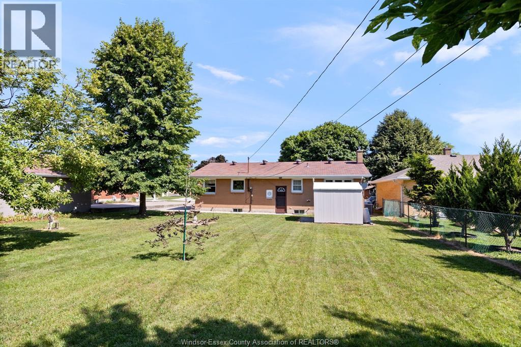 12 Gladstone, Leamington, Ontario  N8H 2H5 - Photo 17 - 26019070