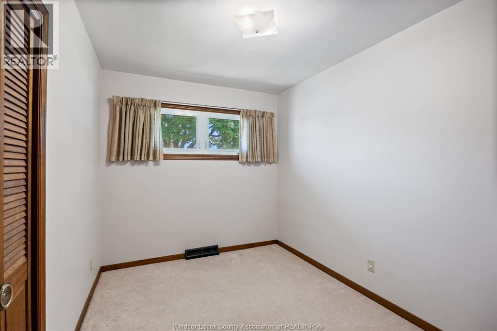 12 Gladstone, Leamington, Ontario  N8H 2H5 - Photo 8 - 26019070